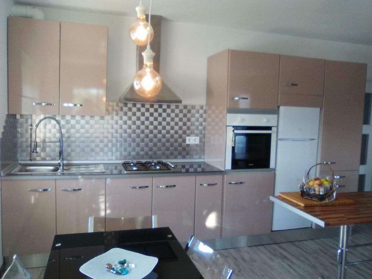 Apartamento En Viveiro Exterior photo